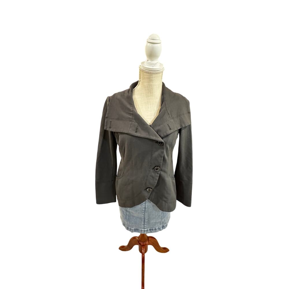 Women’s White House Black Market Asymmetrical Jacket Size‎ 4